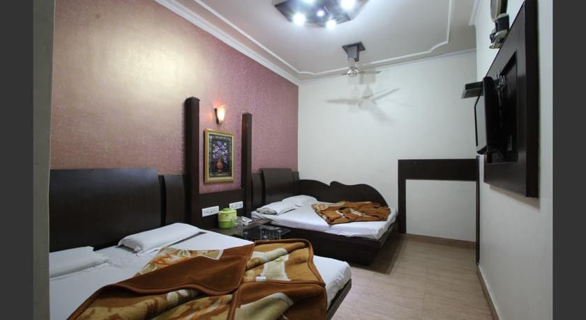 Hotel Yatri International New Delhi Exterior photo